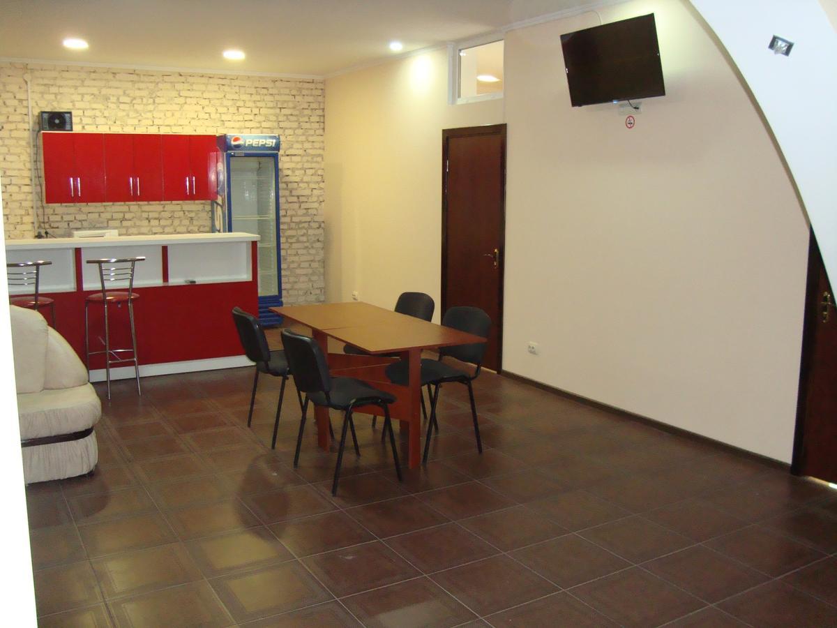 Hostel Sofia Ζιτόμιρ Εξωτερικό φωτογραφία